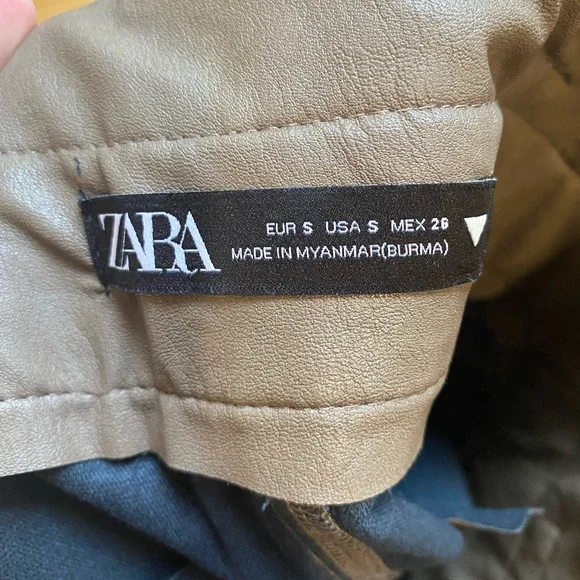 Zara pleated faux leather shorts. Taupe color. Size small. High waisted. NWOT - Picture 4 of 4